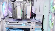 White Build by Accident: Von einem, der durch Zufall einen fast weißen PC baute