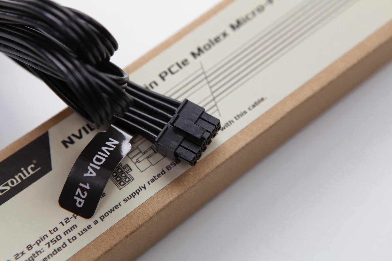 Seasonic-12-Pin-PCIe-Molex-MicroFit-Kabel